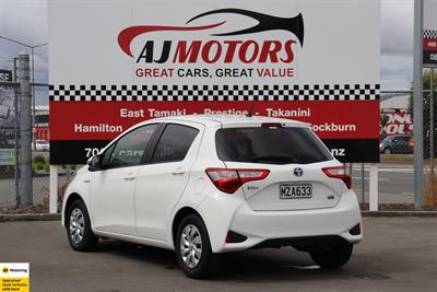 2017 Toyota Vitz - Thumbnail