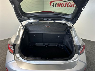 2018 Toyota Corolla - Thumbnail