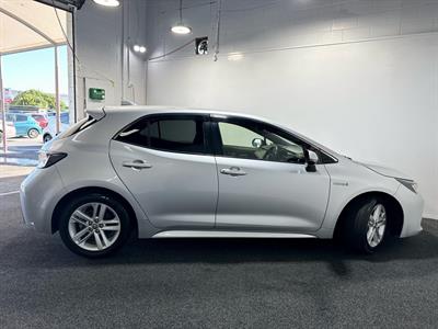2018 Toyota Corolla - Thumbnail
