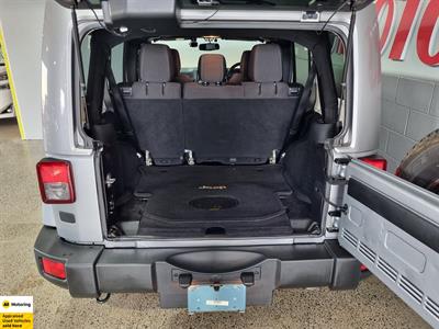 2016 Jeep Wrangler - Thumbnail