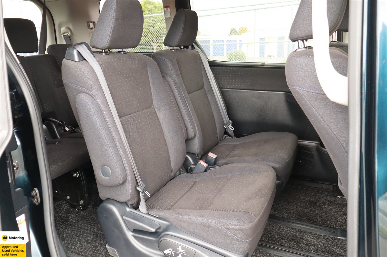 2014 Toyota Voxy