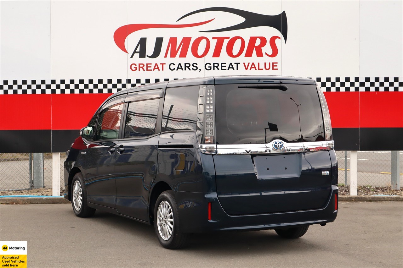2014 Toyota Voxy