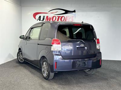 2012 Toyota Spade - Thumbnail