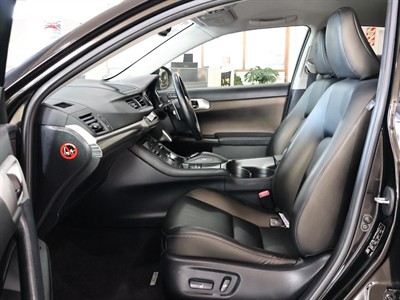 2013 Lexus CT 200h - Thumbnail