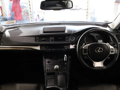 2013 Lexus CT 200h - Thumbnail