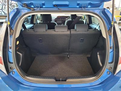 2015 Toyota Aqua - Thumbnail