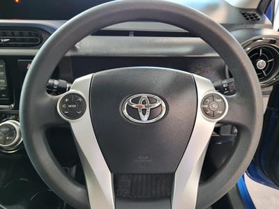 2015 Toyota Aqua - Thumbnail