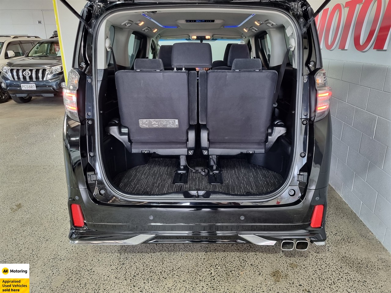 2015 Toyota Vellfire