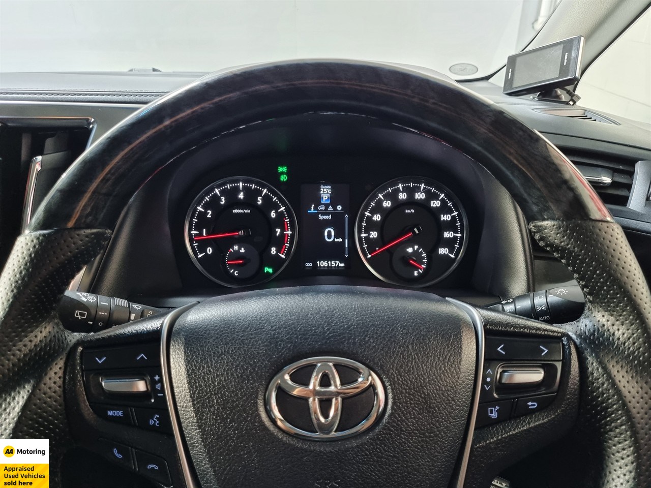 2015 Toyota Vellfire