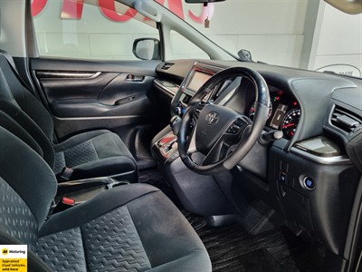 2015 Toyota Vellfire - Thumbnail