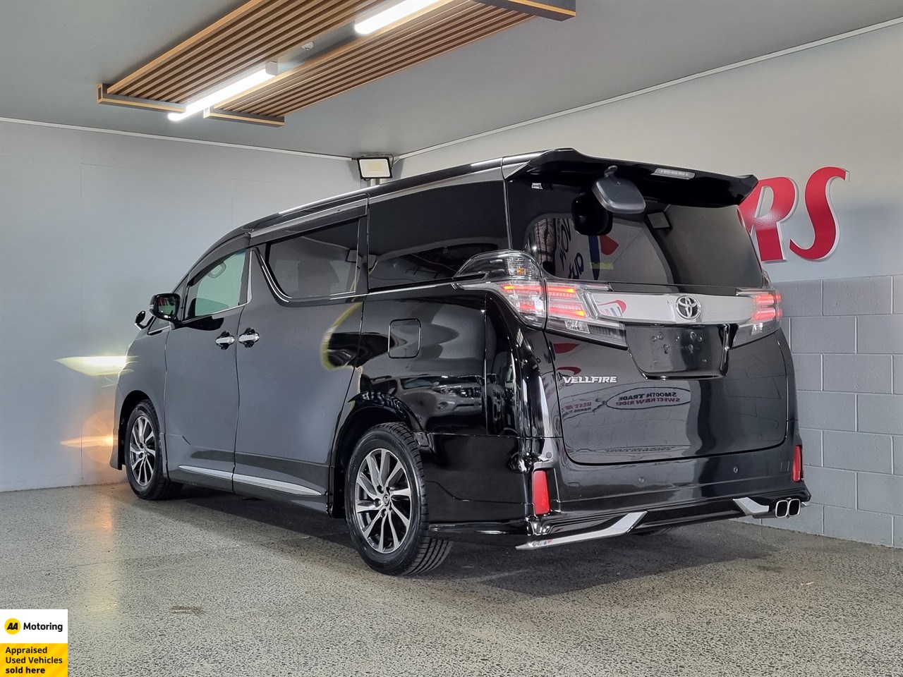 2015 Toyota Vellfire