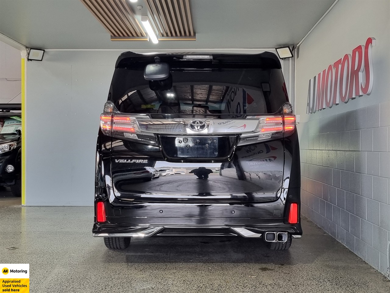 2015 Toyota Vellfire