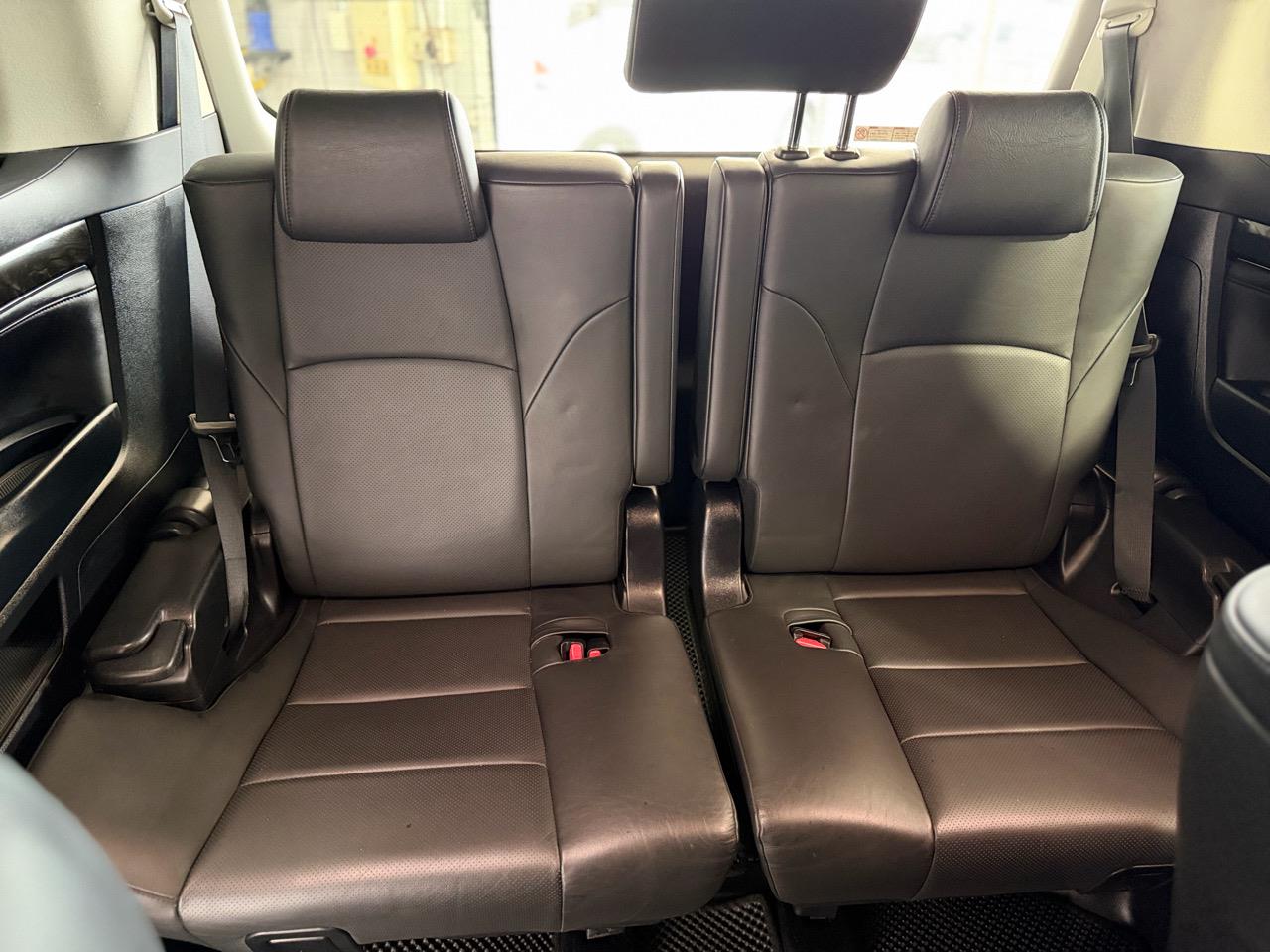 2015 Toyota Vellfire