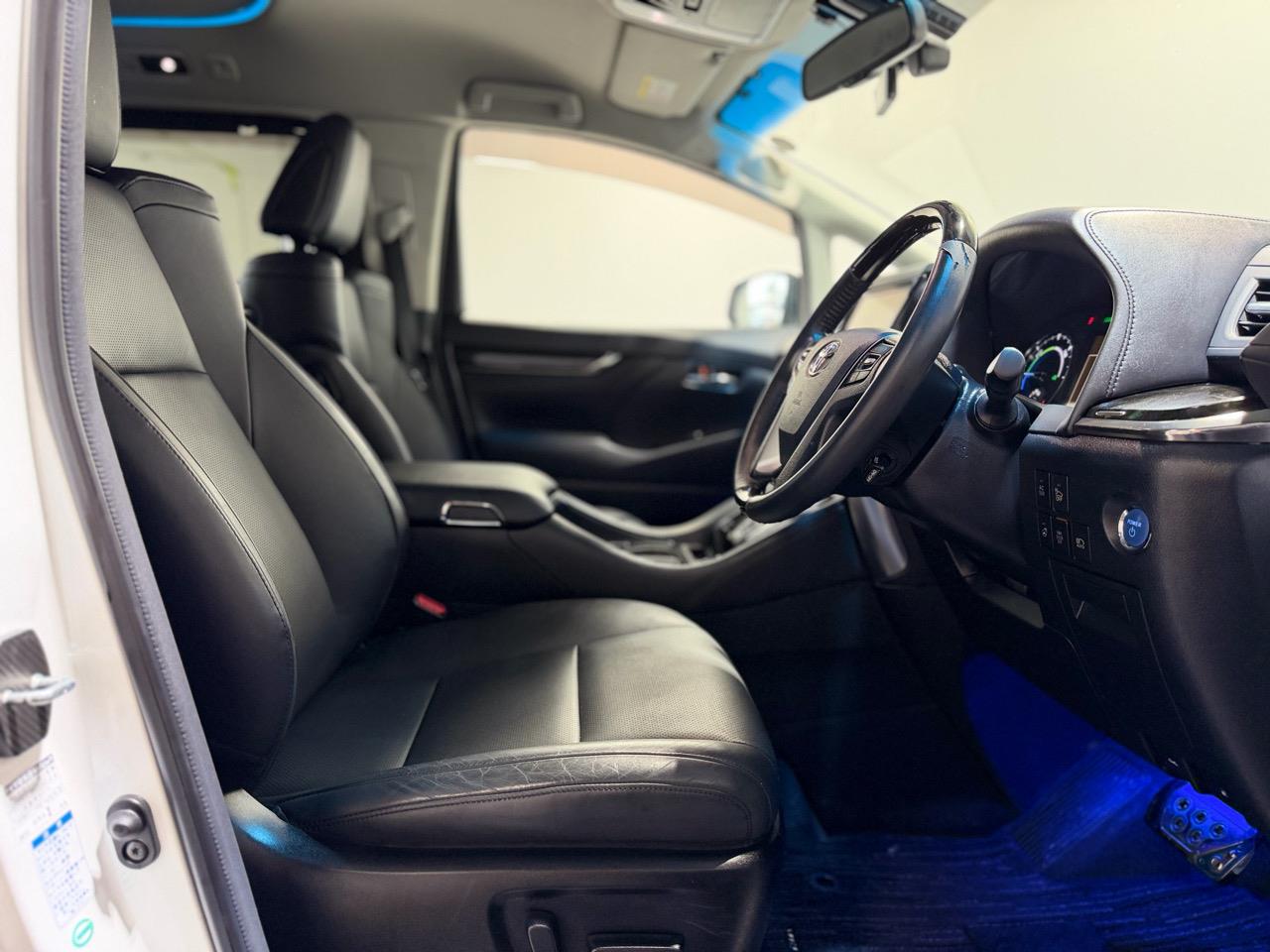 2015 Toyota Vellfire