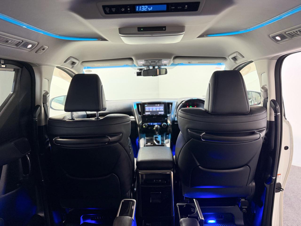 2015 Toyota Vellfire