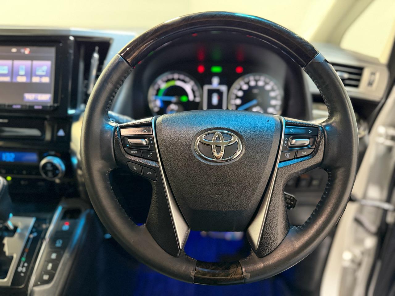 2015 Toyota Vellfire