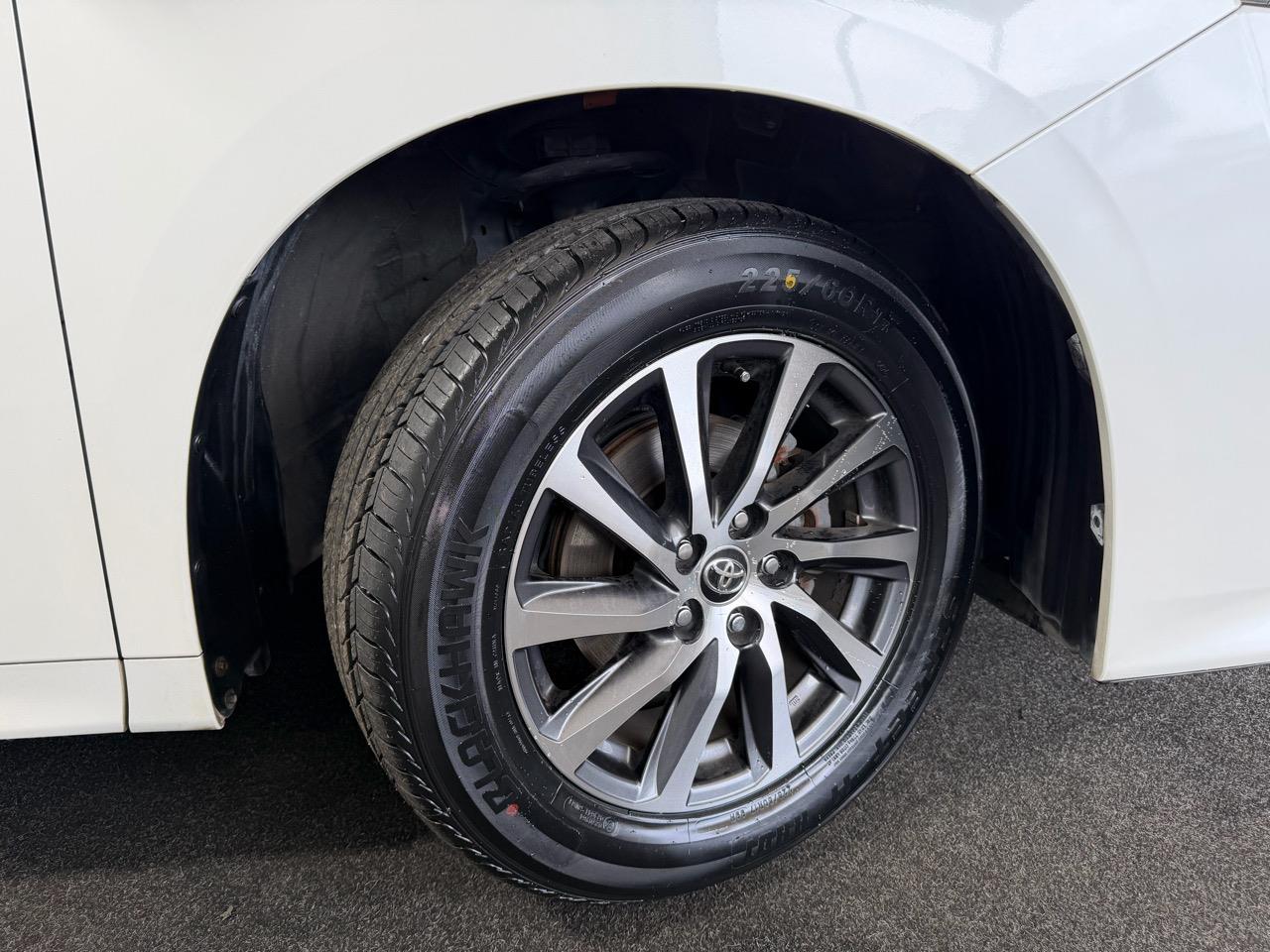 2015 Toyota Vellfire