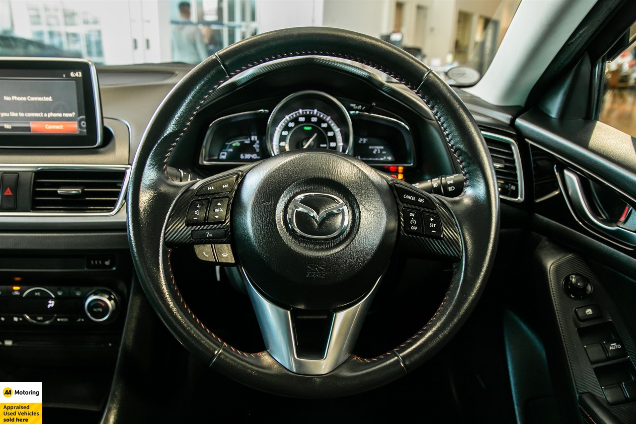 2013 Mazda Axela