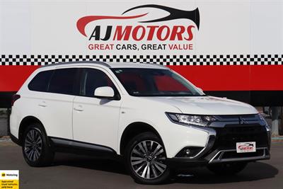 2022 Mitsubishi Outlander - Thumbnail