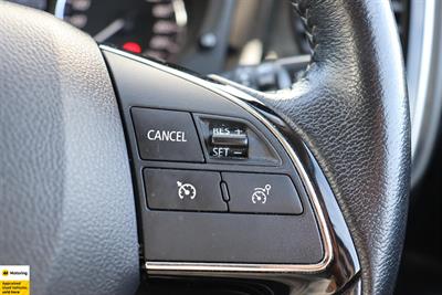 2022 Mitsubishi Outlander - Thumbnail