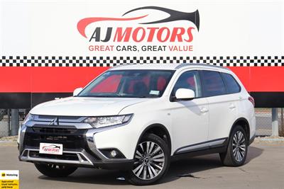 2022 Mitsubishi Outlander - Thumbnail