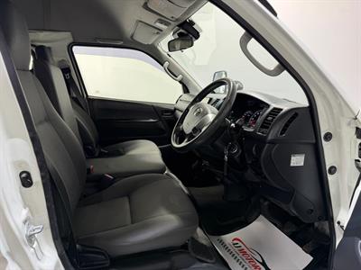 2019 Toyota Hiace - Thumbnail