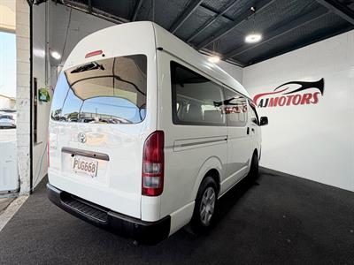 2019 Toyota Hiace - Thumbnail