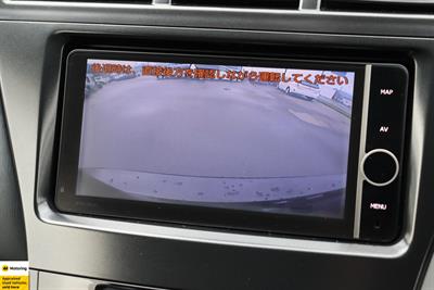 2012 Toyota Prius Alpha - Thumbnail