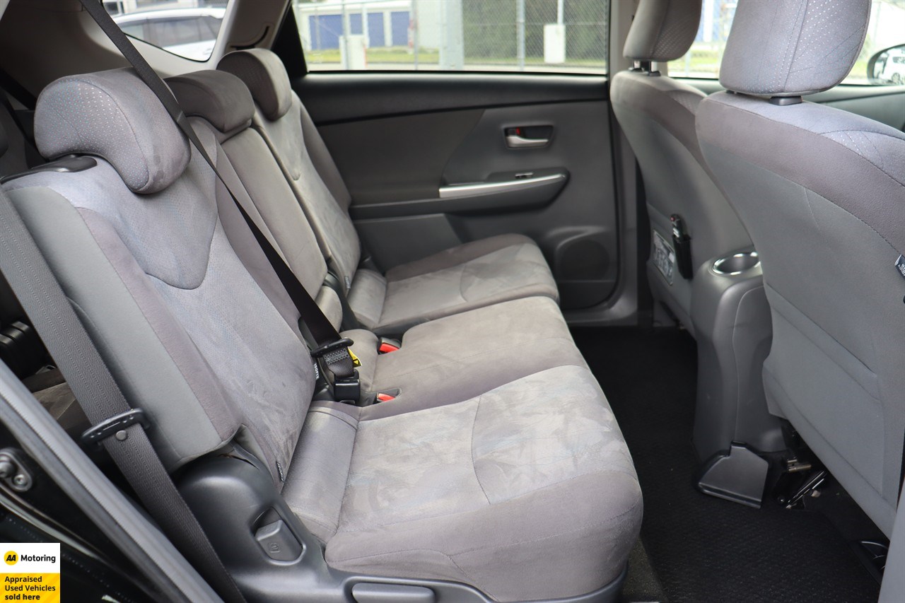2012 Toyota Prius Alpha