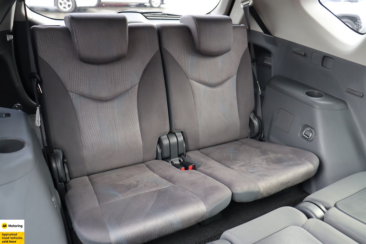 2012 Toyota Prius Alpha