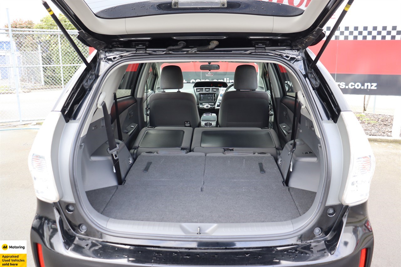 2012 Toyota Prius Alpha