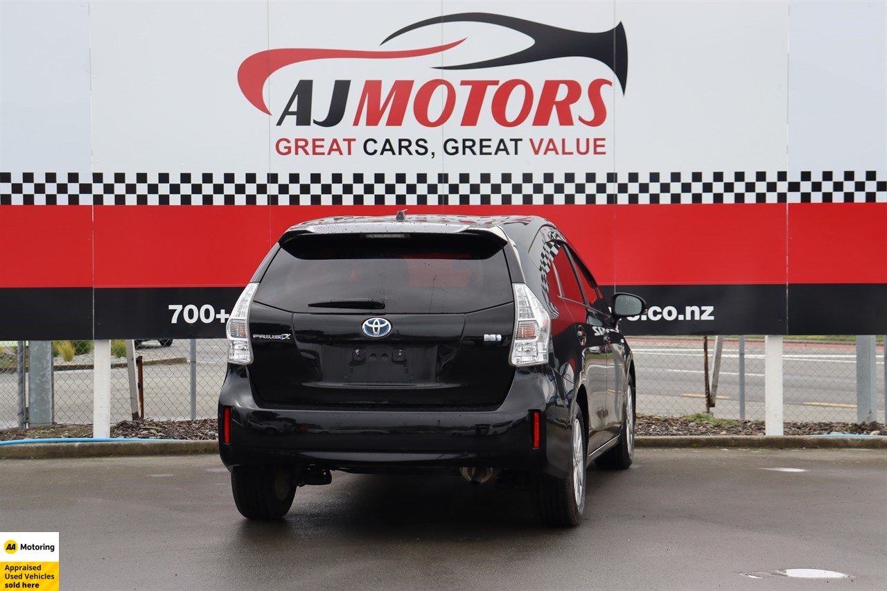 2012 Toyota Prius Alpha