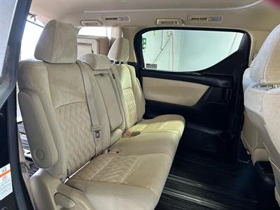 2019 Toyota Alphard - Thumbnail