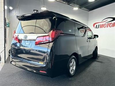 2019 Toyota Alphard - Thumbnail