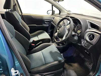 2013 Toyota Vitz - Thumbnail