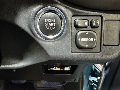 2013 Toyota Vitz - Thumbnail