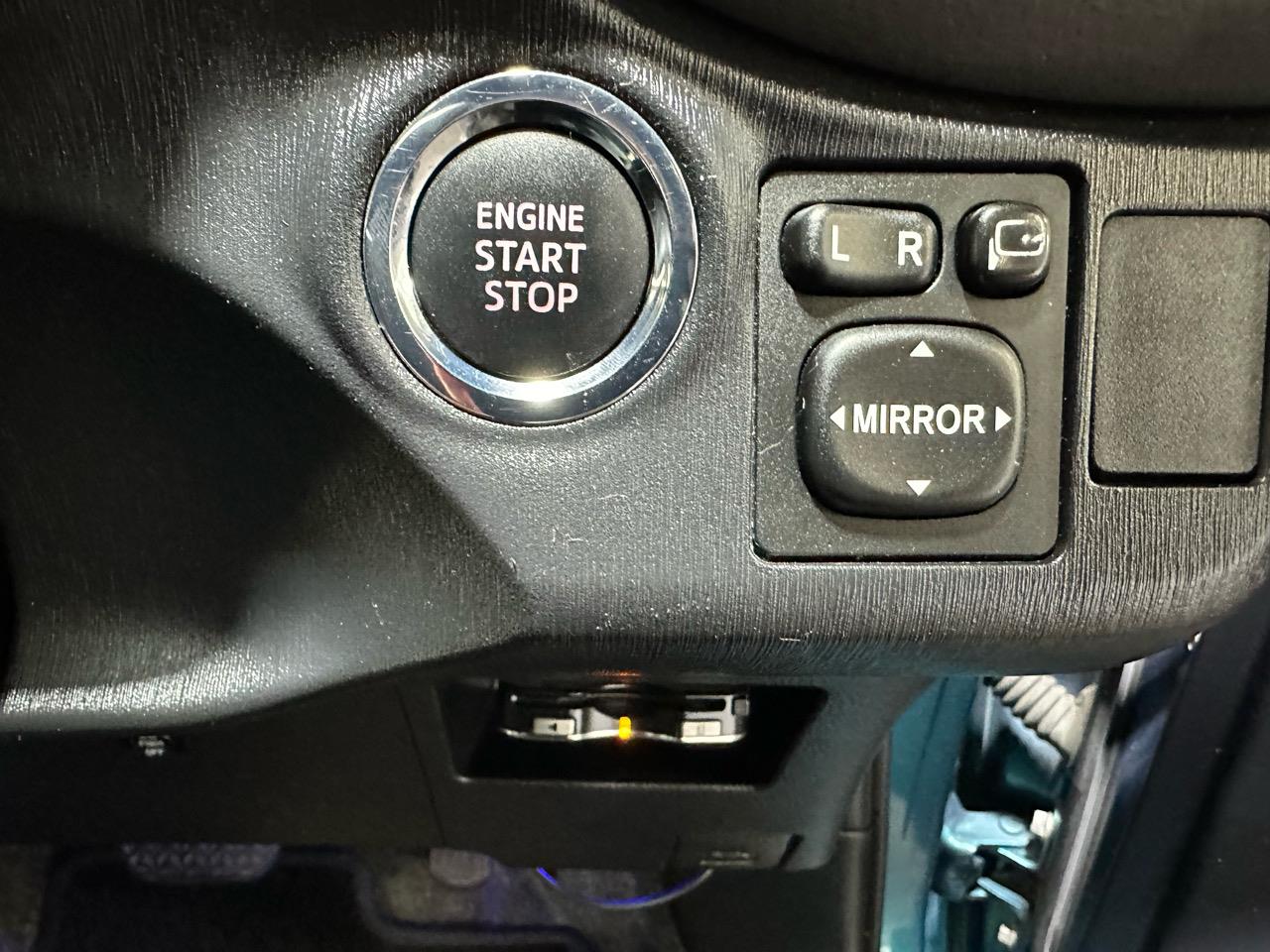 2013 Toyota Vitz