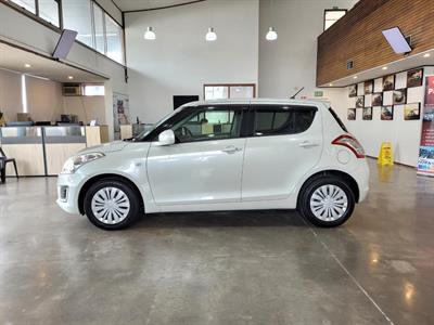 2016 Suzuki Swift - Thumbnail