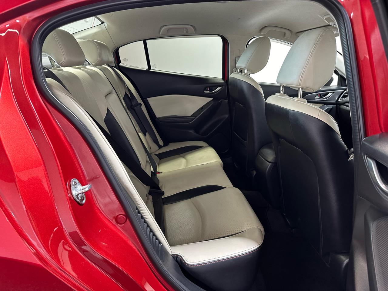 2013 Mazda Axela
