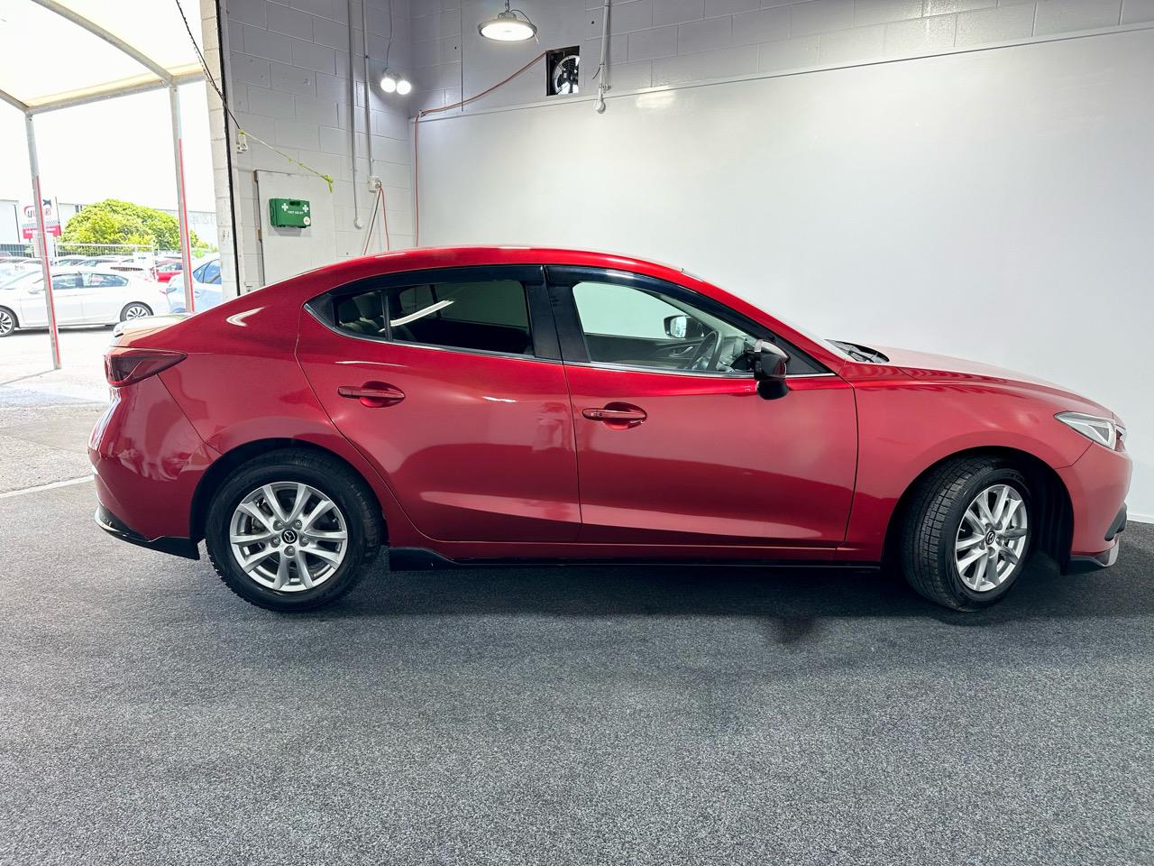 2013 Mazda Axela