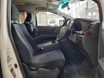 2012 Toyota Alphard - Thumbnail