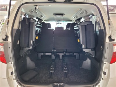 2012 Toyota Alphard - Thumbnail