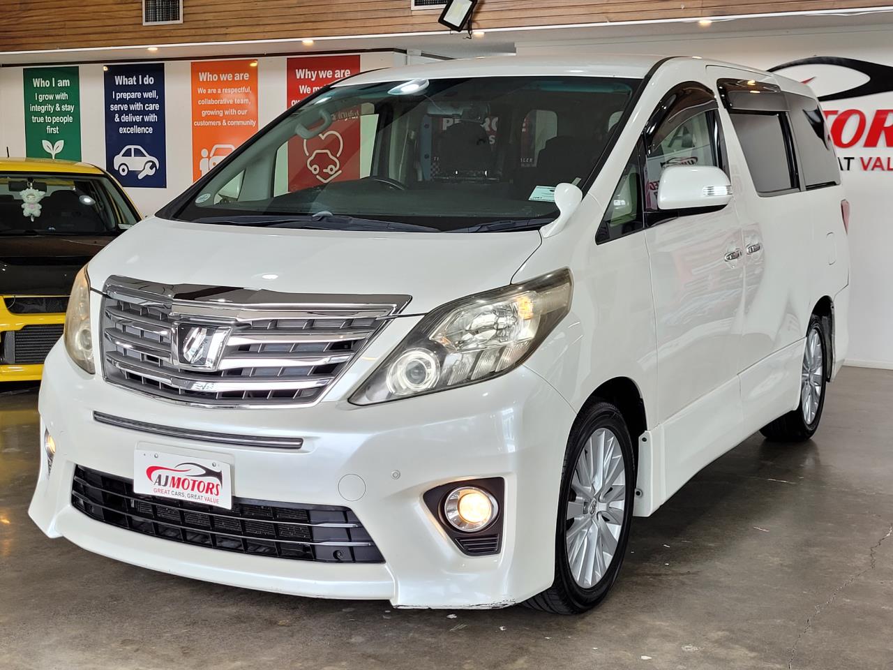 2012 Toyota Alphard