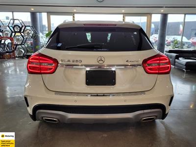 2016 Mercedes-Benz GLA 250 - Thumbnail