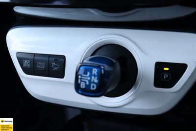 2017 Toyota Prius - Thumbnail