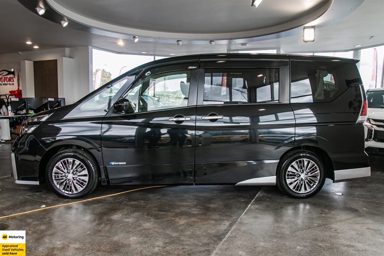 2017 Nissan Serena