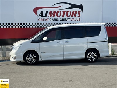 2015 Nissan Serena - Thumbnail