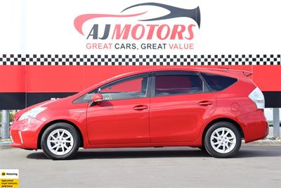 2012 Toyota Prius Alpha - Thumbnail