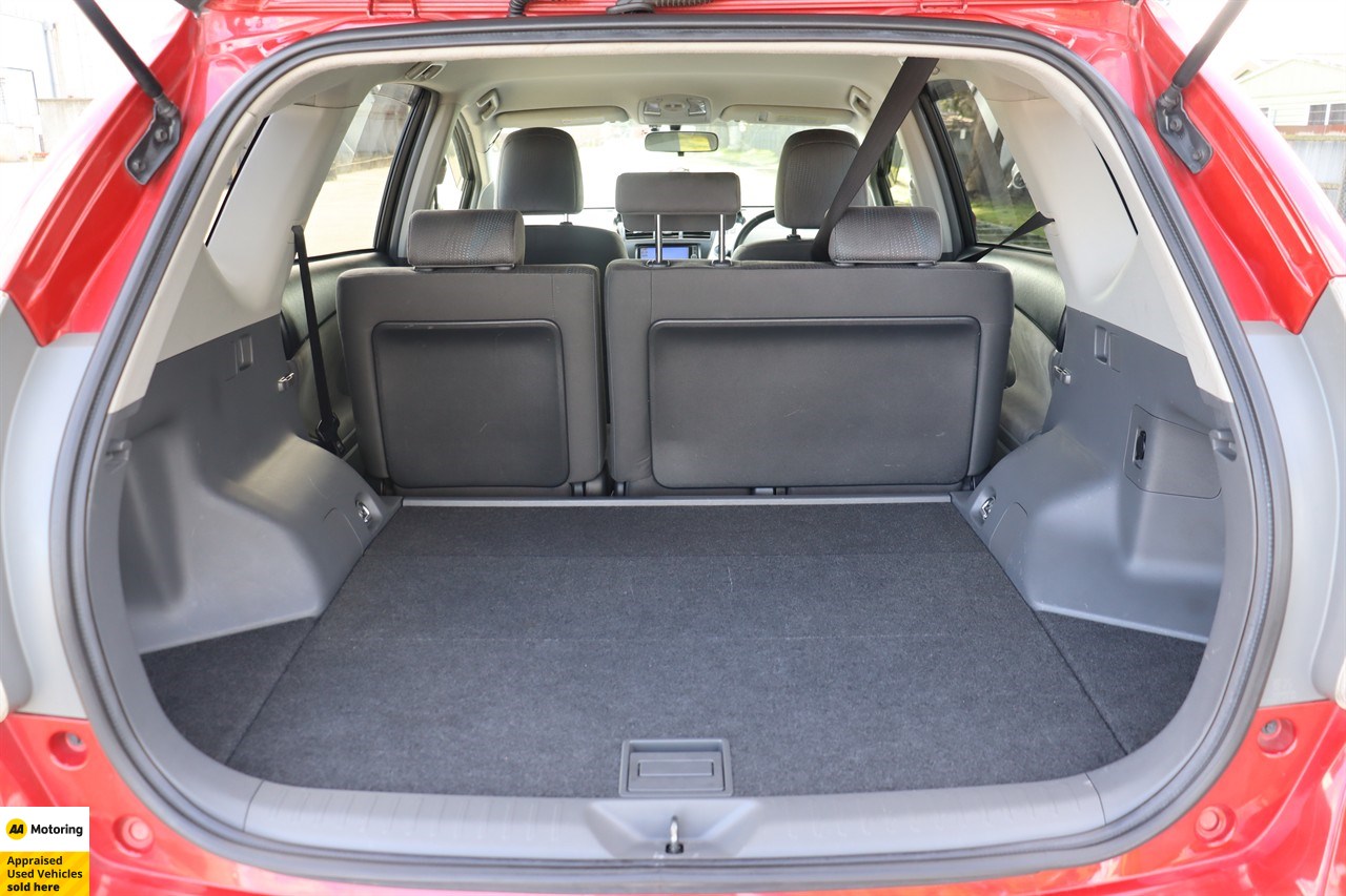 2012 Toyota Prius Alpha