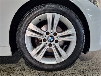 2014 BMW 320i - Thumbnail